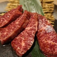 近江うし 焼肉 にくTATSU 青山本店 - 