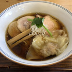 Ramen FeeL - わんたん入り醤油らぁ麺 ¥1,350