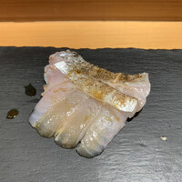 SUSHI TOKYO TEN、 横浜店 - 太刀魚炙り刺身 レモン醤油