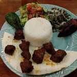 CHAMPION TURKISH KITCHEN BAR - 羊肉のシシ