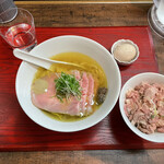 神保町 黒須 - 味玉焼豚塩蕎麦＋肉飯