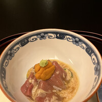 錦水 - ゴチになります特別コース２５０００円（推定）。黒毛和牛の湯葉餡掛け。お肉、餡、雲丹、山葵が渾然一体で、とーっても美味しかったです（╹◡╹）（╹◡╹）