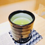 Gotanda Sushi Matsumoto - お茶