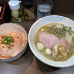 ヌードル＆スパイスカレー 今日の1番 - 