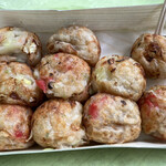 たこ焼まるちゃん - たこ焼10個350円。