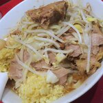 ラーメン二郎 - ラーメン半分＋ニンニク多め＋ショウガ半分