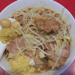 ラーメン二郎 - ラーメン半分＋ニンニク多め＋ショウガ半分