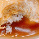 大阪王将  - ふわとろ天津飯の断面