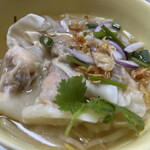 さいとう食堂 - 【海老ワンタンフォー】海老のスープとハーブの効いた海老ワンタン！さいとう辣油をつけて更に美味しい！