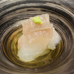 鮨 由う - ・千葉県産平目煎り酒で