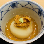 鮨 由う - ・蟹入り新じゃが饅頭 ウニ添え