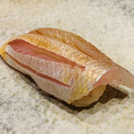 鮨 由う - ・春子鯛 昆布〆