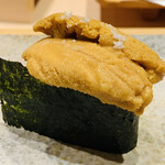 鮨 由う - ・北海道産バフンウニ軍艦巻き 岩塩で