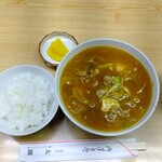 太湖 - カレーうどん380円+ライス極小110円、合計490円。