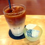 Cafe うえまる - 川根炭火焼アイスカフェラテ　￥510