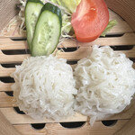 二王子そば やなぎ - こんな 焼売 珍しいし 美味しいです 特製お汁に付けて食します 後は  からし 付けて 〇