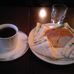 喫茶一番館 - ミックスサンドとホットコーヒーのセット（830円）