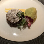 神戸牛炉窯焼ステーキ 雪月風花 北野坂 - チョコレートスフレとピスタチオのアイス