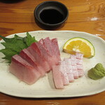 魚虎 - 天然ブリ刺(氷見産) 1300円