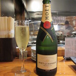 魚虎 - モエ・エ・シャンドン(ボトル) 9000円