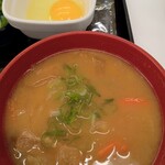 Yoshinoya - 豚汁、生玉子