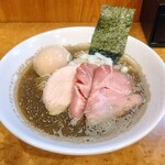 中華そば 児ノ木 - 泡立つ熱々スープ