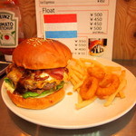 ハンバーガーモンスター - モンスターバーガー（1300円）