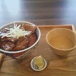 Ganso Butadonya Tonton - 豚丼 バラ