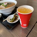 らあめん花月嵐 - オレンジジュース…税込120円（通常価格税込170円。ラーメンや鉄板イタめしと一緒の注文で割引）