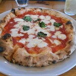 ピッツェリア アベント - マルゲリータ