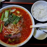 天然居 - 麻辣牛肉ハーラー麺定食
