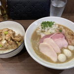 ヌードル＆スパイスカレー 今日の1番 - 