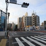 一〇そば - 車はまだ少ない