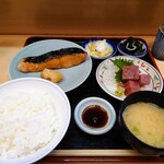 季節料理 魚竹 - 鮭焼セット　セット品は鮪ぶつ切