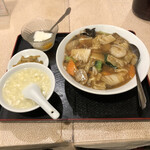 Shinrakuen - ランチ中華丼セット