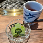 Gaisen mon - 生抹茶アイス ミニサイズ 330円(税込)