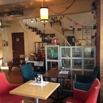EMPORIO cafe&dining - 1階の店内風景♪