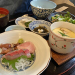 まかど - ツレは刺身御膳(税込1,500円)をオーダー。