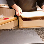 鮨うめざわ - ネタ箱からネタが