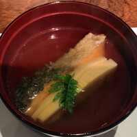 天ぷら割烹 三井 - サクラマスと筍　おっきいです