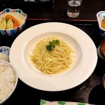 つかさ亭 - これが800円という。漬物もなんかよかった。