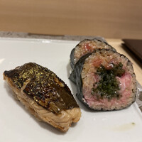 鮨まつもと - アナゴと海葡萄とシビの太巻