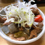 やきとん万備 - もつ煮込み（480円）
