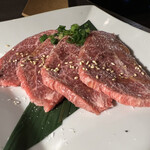 老舗精肉店直送 岡崎焼肉 飛騨牛の奴隷 - 