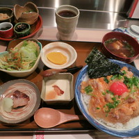 北新地 君しま - つくねの入ったこだわり親子丼御膳