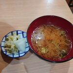 天ぷら 住友 - 味噌汁と漬物