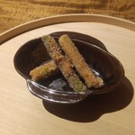 温石 - アスパラガスにおかきの衣