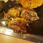 Dou ton bori - 失敗、広島風お好み焼き。