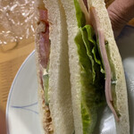 ケーワン - ツナサンドとハムサンド