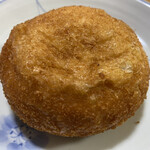 ケーワン - ツナドーナツの中はツナとハムが詰まっています